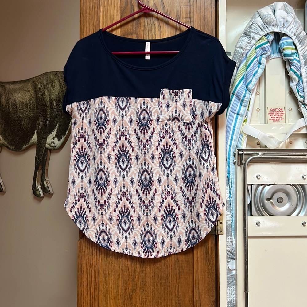 Xhiliaration Aztec tee shirt
